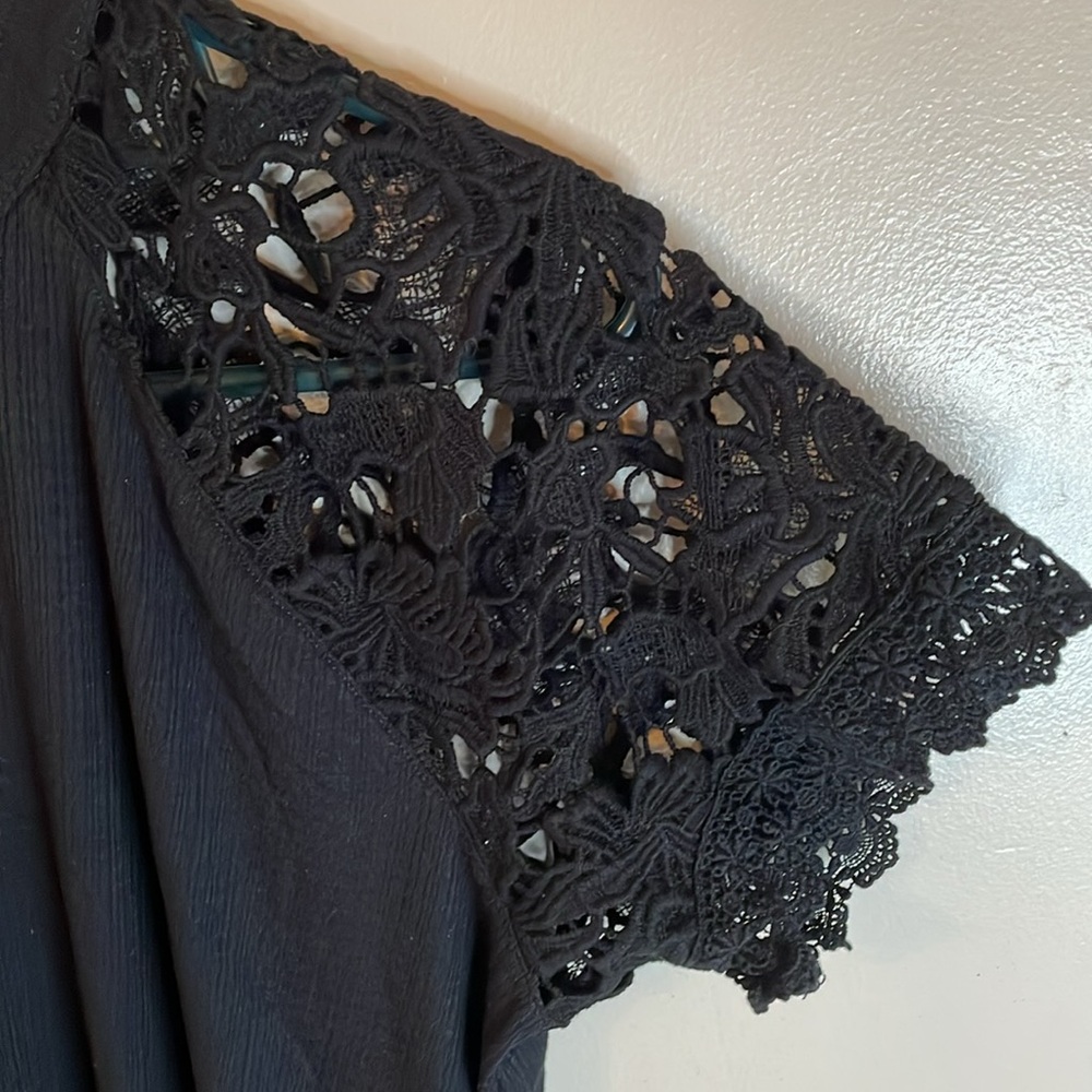 Crochet Raglan Crew Top - Picture 5 of 11